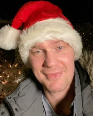 Joonas Suotamo Instagram - I recorded a special holiday message for all of you! Swipe left to see the video! #starwars #chewbacca