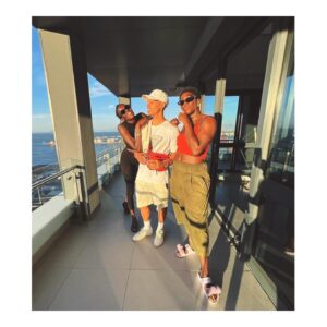 Jordan Bolger Instagram - G’s dem ☀️🖤