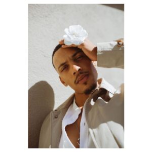 Jordan Bolger Instagram - Catch me as The Mdrn day man in @mdrndaymuse out now. 🤍