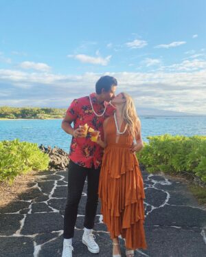 Jordan Connor Instagram - Happy happy birthday my love!! I am so proud of the incredible, strong and beautiful woman that you are. I’m so lucky to call you my wife, my partner in life and my best friend. I can’t wait to see what this year has in store for you. It’s going to be the best yet. I love you with all my heart! HAPPY BIRTHDAY! ❤️🎉🥳🎁🎊