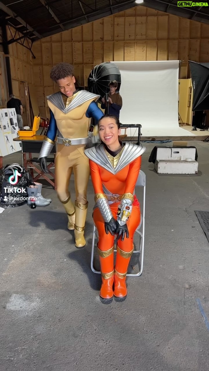 Jordan Fite - 5.1K Likes - Welcome to the Ranger Family Orange! The first orange ever!🧡 @jacquelinejoe1
And no not my first time! #powerrangers