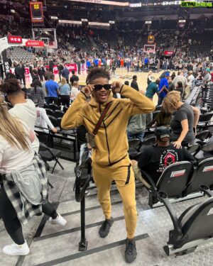 Jordan Fite Instagram - Thank you for having us @spurs 🤠

S/O to @lianakramirez for setting everything up…❤️
#powerrangers