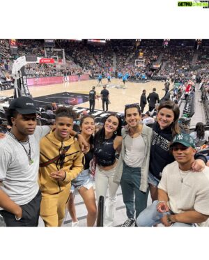 Jordan Fite Instagram - Thank you for having us @spurs 🤠

S/O to @lianakramirez for setting everything up…❤️
#powerrangers