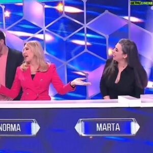 Jordi Cruz Instagram - Hoy se emite una cosilla que me encantó grabar:) Gracias @elcazadortve  por la invitación y a mis compañeros @luislarrodera @martavaquerizojewelry y @normaduvaloficial con los que fue una gozada compartir la jornada :) 
Hoy todo el money que consiga va para @medicosdelmundoespana 💙