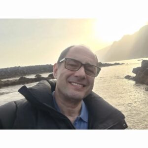 Jordi Sánchez Instagram - ODIO EL VERANO, la peli.
Tenerife. Lugares idílicos para rodar. // Bon dia, familia! 
Dir: @fergarciaruiz
@sonypicturesspain @telecincocinema