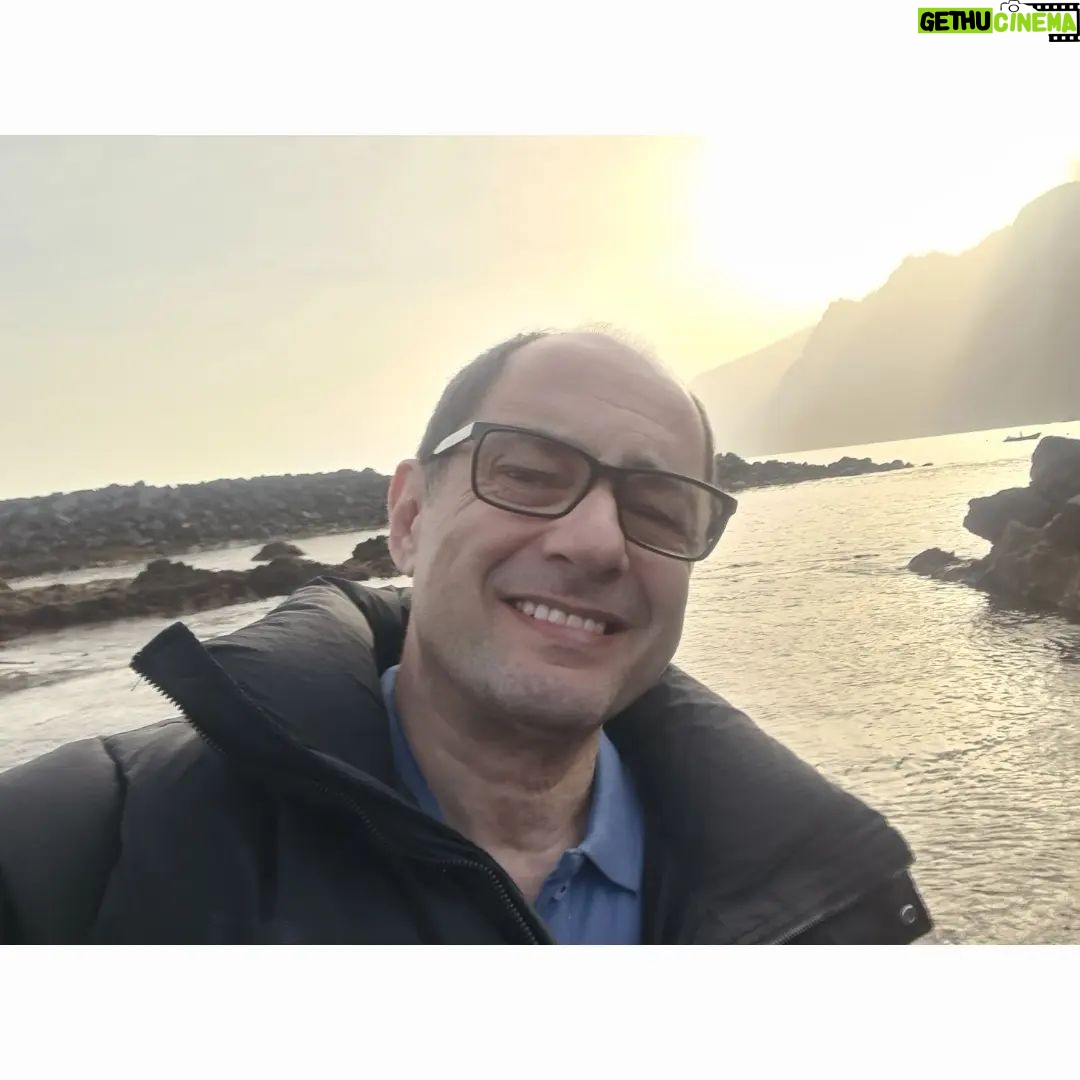 Jordi Sánchez - 11.8K Likes - ODIO EL VERANO, la peli.
Tenerife. Lugares idílicos para rodar. // Bon dia, familia!
Dir: @fergarciaruiz
@sonypicturesspain @telecincocinema