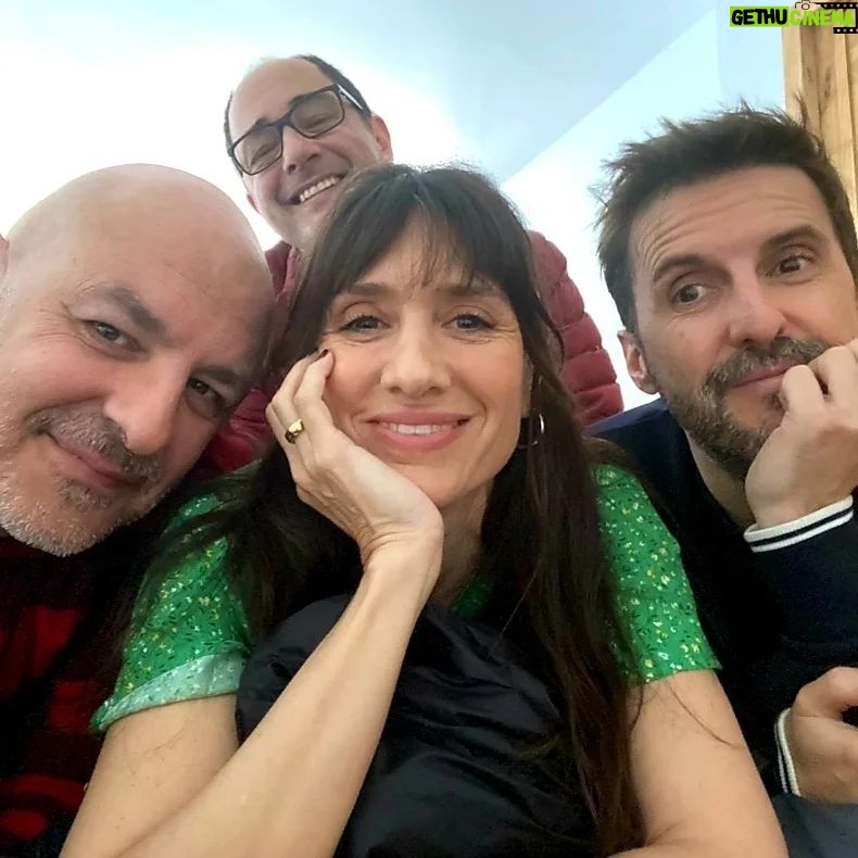 Jordi Sánchez - 19.5K Likes - Arrancando en Tenerife.
ODIO EL VERANO, la peli.
@malenaalteriooficial @kiramiro @maria_botto @julian_lopez @alamoroberto @javierlera @mariano.venancio @yohanayara @aitxibita
@sonypicturesspain @telecincocinema