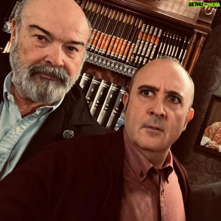 Jordi Sánchez - 19.8K Likes - ALIMAÑAS, la peli.
"Una comedia negra para todos los públicos."
Disfrutando, minuto a minuto, de Carlos Areces, Silvia Abril, Loles León, Carmina Barrios, Pilar Bergés, Saturnino García, Pere Vallribera, Blanca Martínez y, por supuesto, Resines.
@sonypicturesspain @rtve @pepantongomez @juanmorenofeelgood