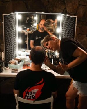 Jordi Sánchez Instagram - Todo un placer formar parte del proyecto de David Haro @de.ac.te y Gerard Navalón @gerard.navalon 
.
.
📸 @jplanellab
@paurieradejuan
@governandorra
@anyospark
#ladamablanca #andorra