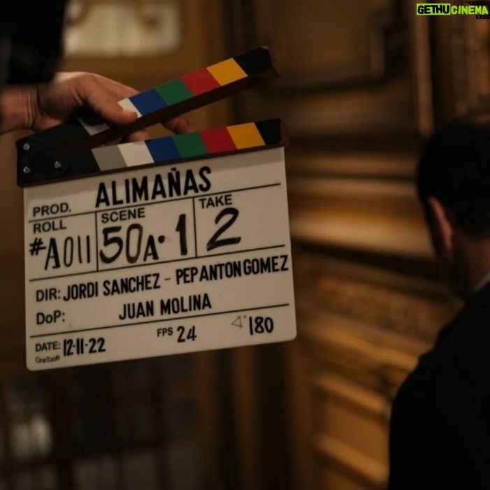 Jordi Sánchez - 18.3K Likes - Terminada la primera semana de rodaje de ALIMAÑAS, la peli. Cansados, constipados y muy felices.
@silviabril @lolesleona @carminagram_ @labergesp @perevallribera @blanqui_m @saturnino_garcia_actor @pepantongomez @antonio_resines // @sonypicturesspain @rtve @juanmorenofeelgood
Foto: @manuelfiestas