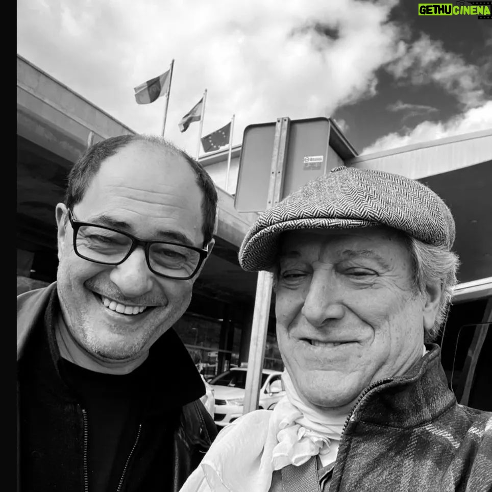 Jordi Sánchez - 36.7K Likes - Pues que mañana arrancamos cositas y eso...Faltan muuuchos en las fotos... #PELIENTENERIFE.
@kiramiro @malenaalteriooficial @maria_botto @julian_lopez @alamoroberto @mariano.venancio @yohanayara @javierlera @aitxibita @telecincoes