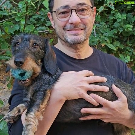Jordi Sánchez - 100.1K Likes - PLAN para HOY : ALIMAÑAS, en el cine.
Carlos Areces, Jordi Sanchez, Silvia Abril, Loles León, Carmina Barrios, Pilar Verges... Resines...
