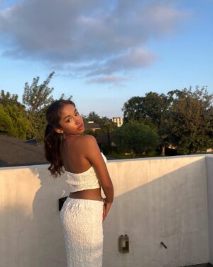 Jordyn Curet Instagram - feels like summer 🌇