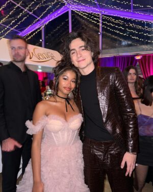 Jordyn Curet Instagram - @wonkamovie 🍫
.
.
.
.
@wonkamovie thank you for inviting me! This cast is absolutely incredible. And a special congratulations to my friend @calahlane 🥹 so proud of you sis!! 
.
.
.
#jordyncuret #wonkalapremiere #wonkapremiere #wonka #timotheechalamet #calahlane #mayhementertainmentpr #dbatalent