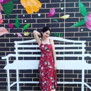Jordyn DiNatale Instagram - Flowers on flowers on flowers 🌹
.
.
.
.
#iowa #roadtrip #muralart #roses