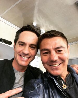 Jorge Arce Instagram - Buenas tardes 😃 mi raza, pregunta sería? Quien está más Guapo? Jajajaja no me hagan caso, ya me imagino a todas las viejas, se me había pasado publicar estas fotos con mi compa @mauochmann abrazos bonito inicio de semana para todos… Animo la vida es maravillosa aprendan a Vivirla chingao🫣 recuerden prohibido 🚫 amargarse