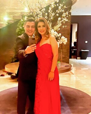 Jorge Arce Instagram - Buenas noches mi raza, listos ✔️ para pasar una noche agradable, ahí me les encargo, se va desbordar la maldita presa🫢 los momentos más bonitos de mi vida, son a tu lado sin duda.. 

P.D.  Sigo enamorado como el primer día 🫣 tú me hiciste creer en la eternidad😬