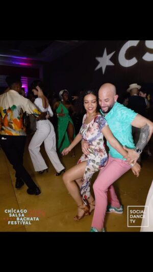 Jorge Burgos Instagram - Watch the incredible island touch pro @ataca_official groove to an amazing Mambo with the talented 🇩🇴 @alice_ovalles_ . 
Skill and energy 🔥

📍 @chicago_salsabachata_festival 
Captured by 📸 @socialdancetv
 💃🏻🕺🏽 @alice_ovalles_  x @ataca_official 

#Bachata #socialdancetv #socialdancing #csbf #2024 #bachateando  #socialdancing #festival #instadance #dominicans #popiwa #popiwabachata
