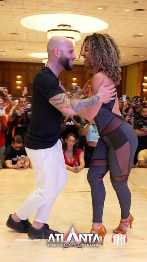 Jorge Burgos Instagram - What a wonderful weekend @atlantasalsabachatafestival ✨ Un mambo tan Romantico que la sabrosura llama 🎶🤍 
🎥 @newsparxmedia 
🕺🏼💃🏽 @atacaylaalemanaofficial 
#salsa #prodancer #atacaylaalemana #islandtouch #dance #workshop