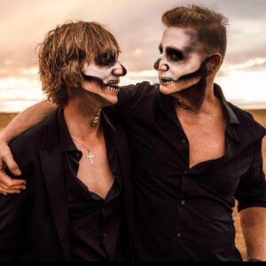 Jorge Cadaval Instagram - Happy Halloween 🎃 Que paséis un bonito día. @ken_appledorn fotografía @juanmayjulian 🎃🧙‍♂️🧛‍♀️🧟‍♀️🦇🎃🧛‍♀️🦇🧟‍♀️🧙‍♂️🎃