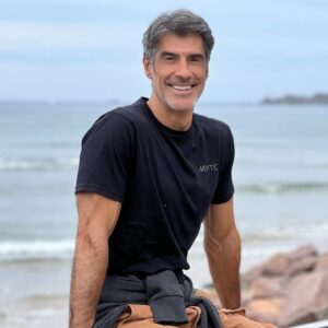 Jorge Fernández Instagram - Mi manera de volver a conectar después de estar grabando 4 días en Madrid.

Para mí es fundamental volver a casa y recargarme con deportes en el mar o la montaña. 

Mi elección fue vivir en Bilbao y en gran medida, fue este el motivo.

Espero que mañana sea un buen día de monte 😀🙏🏼

Feliz sábado!!!!