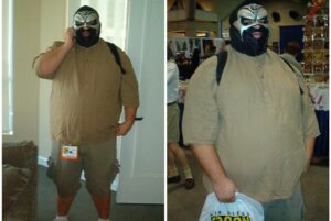 Jorge Garcia Instagram - Here’s an old flashback to San Diego Comic Con 2006 w/ @danieldaekim. The next day I went through the crowd in disguise. I didn’t want to go full costume because the point was not to attract attention. Some people still figured it was me tho (they read the name on my badge 🤦‍♂️)
