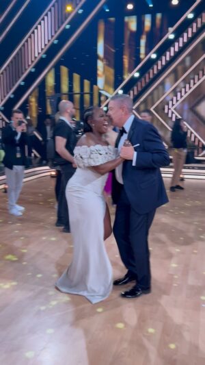Jorge González Instagram - Oh yes!! Let’s Dance ❤️
#LetsDance #RTL #Tanzshow #MotsiMabuse #JorgeGonzalez #JoachimLlambi #LetsDanceBackstage