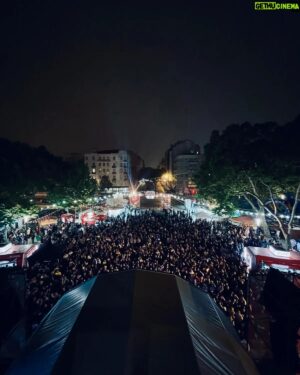 Jorge Guerreiro Instagram - Campo Pequeno 🔥 Arraial das Avenidas Novas 🔥
Que público incrível 🤍 Obrigado a todos ❤️
Foi um Cambalacho 😎