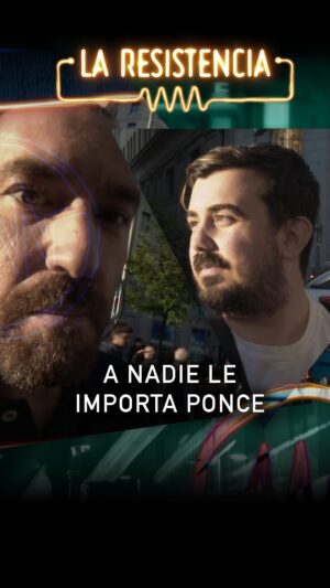 Jorge Ponce Instagram - @cerribero lleva años saliendo a la calle y ha hablado con cientos de personas, se ha interesado por ellas, las ha hecho reír...pero 💔 nadie ha sido capaz de decir: “¿Qué tal estás, Jorge?” Sad but true. 

#Laresistencia