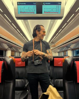 Jorge Poza Instagram - •TRAIN TO TOKYO• Side A