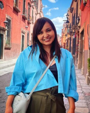 Jorge Ulloa Instagram - Nos escapamos a San Miguel de Allende, un Pueblito Mágico en México, de esos que los gringos se imaginan que así es toda Latinoamérica. Hasta nos cruzamos con una viejita idéntica a Coco. ¡Precioso!