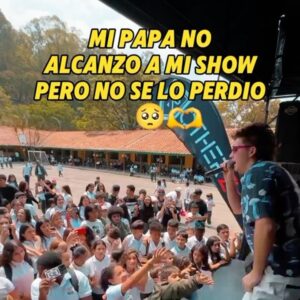José Andrés Chiluiza Calderón Instagram - Ecuador 🇪🇨 estamos nominados a 3 categorías en @radiopuntorojo @premiosdiscorojo de ustedes depende que volvamos a tocar en la tierrita, voten voten !!🍾🫶🏼
