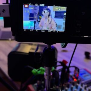 José Andrés Chiluiza Calderón Instagram - Seguimos mostrando lo que hacemos 🕯️🥂 Seguimos en gira de medios x Bogotá 🇨🇴