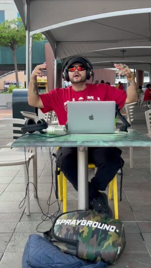 José Andrés Chiluiza Calderón Instagram - “Rompiendo el Beat” con… @hareththekilla 🔥🎶 Rompió?
