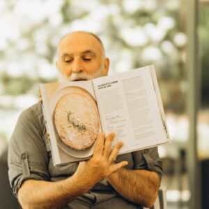 José Andrés Puerta Instagram - We’re honored that the World Central Kitchen cookbook, written by @chefjoseandres, the WCK Team, and @schapplesokol, is now a James Beard Award winner in the international cookbook category. Thank you to everyone who helped us tell stories that capture the power of food, including our publisher Clarkson Potter, photographers, chefs, and the communities around the world who have shared their recipes with us. Learn more: https://wck.org/cookbook
#ChefsForTheWorld