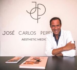 José Carlos Pereira Instagram - A cada dia que passa sou mais apaixonado por aquilo que faço…
Trabalho arduamente, estudo e estou em formação e atualização constante para poder oferecer aos meus pacientes as melhores opções, e proporcionar lhes os melhores resultados possíveis.
Este é o meu compromisso.
Sigam a minha página em @drjosecarlospereira 
.
.
#aestheticdoctor #aestheticmedicine #drjosecarlospereira #botox #fillers #threads