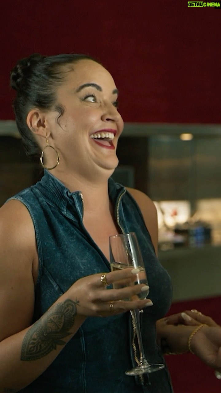 José Corbacho - 1.4K Likes - 🙃 @martita_de_grana, Candela por una croqueta... se pone un poco brava. 😅
¡YA DISPONIBLE el tercer capítulo de #UnNuevoAmanecer en #atresplayer! 🌅
