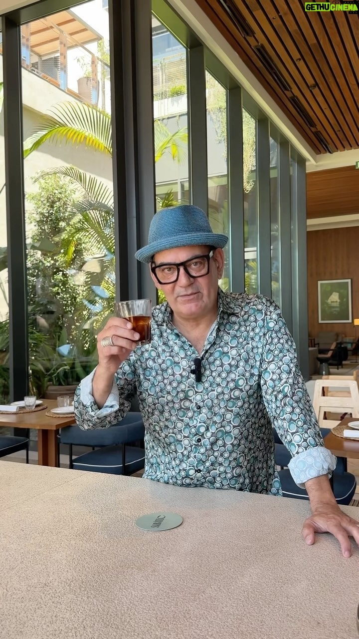 José Corbacho - 254 Likes - @corbachito t’envia una salutació des del @sabaticsitgeshotel i et convida a prendre un vermut abans de venir a veure el musical @lovelovelovemusical el 4 d’agost al @terramarfest 🍸