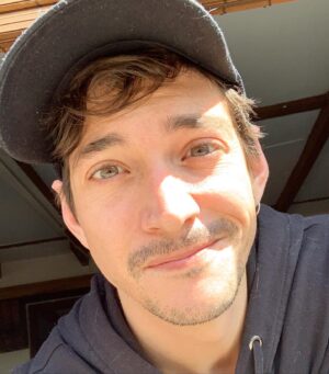 Jose Dammert Instagram - Así me pongo cuando sale el sol! Así que hoy no estoy así porque esta foto es de hace unos meses... pero imaginemos que es hoy! #usatuimaginacion #actor #sol