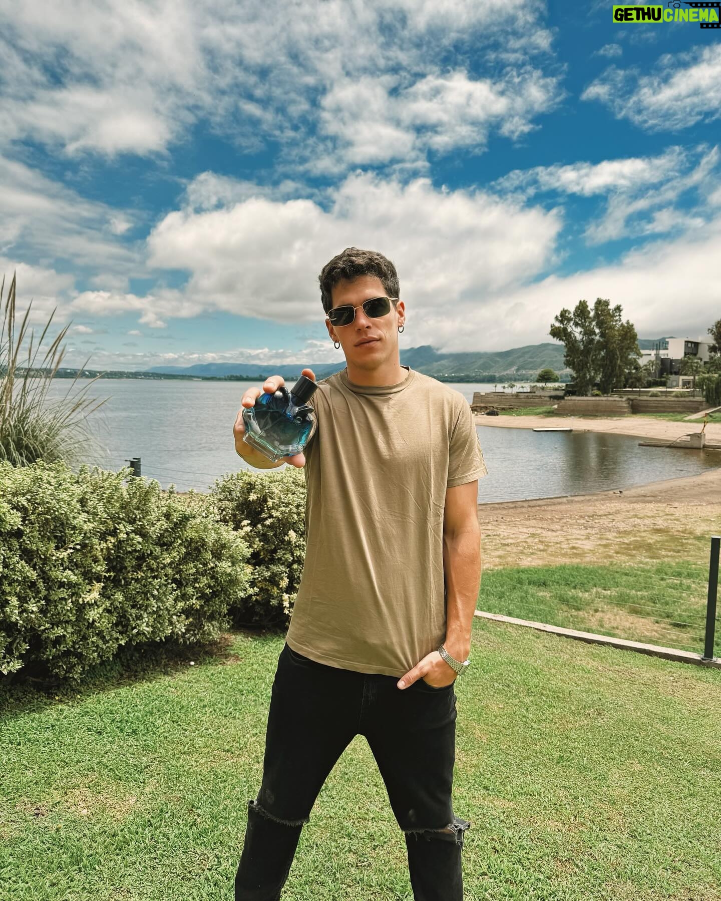 José Giménez-Zapiola - 23.6K Likes - Estas fiestas pasalas con tu gente, con tu Tribu, porque de eso se trata la vida, de pasar lindos momentos acompañados de nuestra gente 💙
#JoinTheTRIBE #Embajador