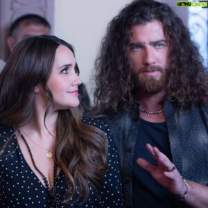 José Luis Badalt Instagram - Quédate con alguien que te mire como Emilia mira a Fofo…
Jajaja

#actor #piensoenti #mexico