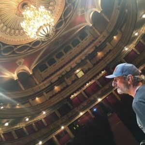 José Luis Gil Instagram - Noche inolvidable en el Teatro LOPE DE VEGA con EDUARDO II. Ojos de Niebla.
Infinitas gracias al público por llenar el teatro!