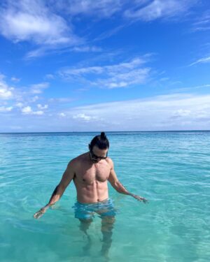 José María Torre Instagram - Escapada de fin de semana a Tulum , llegando por el nuevo aeropuerto cón mi familia de @aeromexico si esta más rápido y funcional.
Visita de siempre con mis amigos de @hotelpanamera increíble lugar de mis favoritos, todo al 100!!
Tremendo clima y nada de zargazo, todo perfecto para disfrutar.