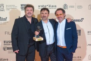 José Mota Instagram - Muy agradecido por este premio Joan Ramón Mainat  del @festval_oficial de
#VitoriaGasteiz 2023 🎊😃🍾