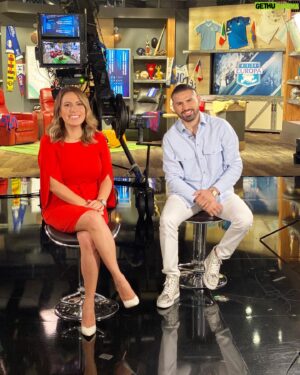Jose Ramirez Instagram - Muy buena entrevista el día de hoy a lado de @lindsaycasinelli . Fue un placer estar aquí en @univision @tudnusa en Miami me la pasé fenomenal. Gracias 🙏🏽 #AllGloryToGod #TeamRamirez 
Lo bueno apenas comienza ✊🏽