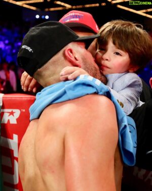 Jose Ramirez Instagram - My reason 🙏🏼 #matteomaximilianoramirez #ProudFather 🔥📸 by my man @4mikeywilliams @trboxing