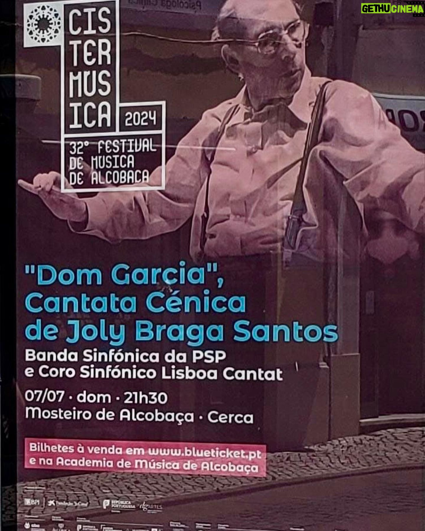 José Raposo - 278 Likes - Uma bela aventura que o produtor PAULO ENES DA SILVEIRA, os maestros ANTÓNIO COSTA (orquestra) e JORGE ALVES (coro), a coreógrafa CATARINA MOREIRA, a figurinista MARIA GONZAGA e o encenador FERNANDO GOMES (e todos os assistentes óbvio) nos proporcionaram! Somos 160 intérpretes, e vamos estar hoje no Mosteiro de Alcobaça às 21.30h. É uma pena um espectáculo destes não ter uma carreira mais prolongada e a divulgação merecida por parte das instituições oficiais da cultura deste país!
#Repost @cistermusica with @use.repost_
A Cantata Cénica "Dom Garcia" é da autoria de três grandes vultos da cultura portuguesa: JOLY BRAGA SANTOS, NATÁLIA CORREIA e DAVID MOURÃO-FERREIRA.
Uma obra emblemática, encomendada para a 1.ª edição do Festival de Vilar de Mouros, em 1971, e que agora volta a subir à cena para celebrar a música de Joly, no centenário do seu nascimento (1924-1988).
Composta para banda sinfónica, grande coro sinfónico, cinco solistas cantores e oito declamadores, a récita no Mosteiro de Alcobaça conta com mais de 140 elementos em palco, incluindo a Banda Sinfónica da PSP e o Coro Sinfónico Lisboa Cantat.
Esta grandiosa cantata é inspirada na história de D.
Garcia e seus quatro irmãos (D. Sancho, D. Afonso, D.
Elvira e D. Urraca), filhos do Rei D. Fernando, de Castela, antes da formação do Reino de Portugal.
Domingo, 7 de julho, às 21h30, venha viver este momento artístico raro, única ocasião que viu convergir três grandes vultos da cultura portuguesa do século XX! 🤎
Bilhetes em Blueticket e locais habituais.
#cistermusica #umclássicoparatodos #festival
#alcobaça #centrodeportugal #BancoBPI
#FundaçãolaCaixa