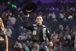 José Vitor Leme Instagram - Mais um final de semana abençoado
Campeão mais uma vez na cidade de Sacramento, CA 
Vitória muito importante pra mim nessa temporada, com esses pontos consegui chegar a primeira colocação do ranking mundial pela primeira vez esse ano 🙌🏻

Toda honra e toda a glória a Deus, pois sem ele nada disso seria possível 🙏🏻