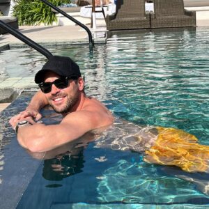 José de la Torre Instagram - 😎🧢💦