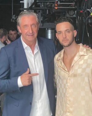 Josep Pedrerol Instagram - El día de mi cameo en el  videoclip de @c.tangana y @nathypeluso. ¡Grandes! 👌